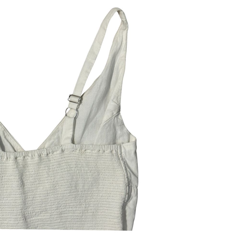 White V-Neck Crop Top‎ - Picture 3 of 3